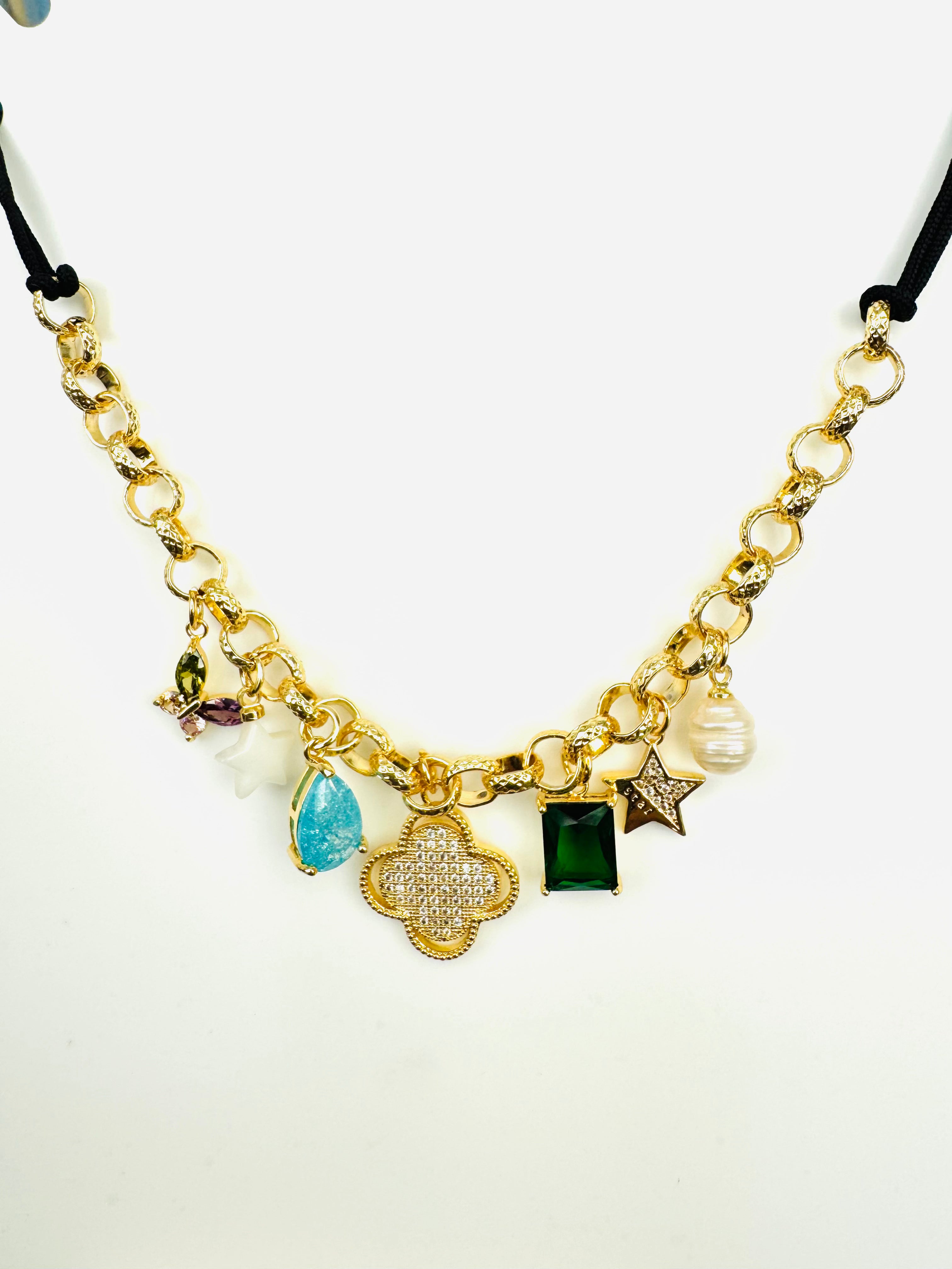 Collar Encantos Dorados