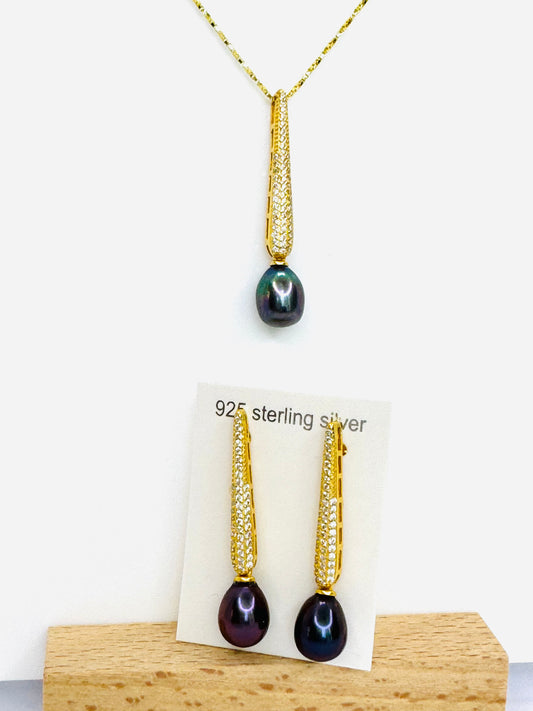 Conjunto de Collar y Aretes Con Perla Negra de Agua Dulce