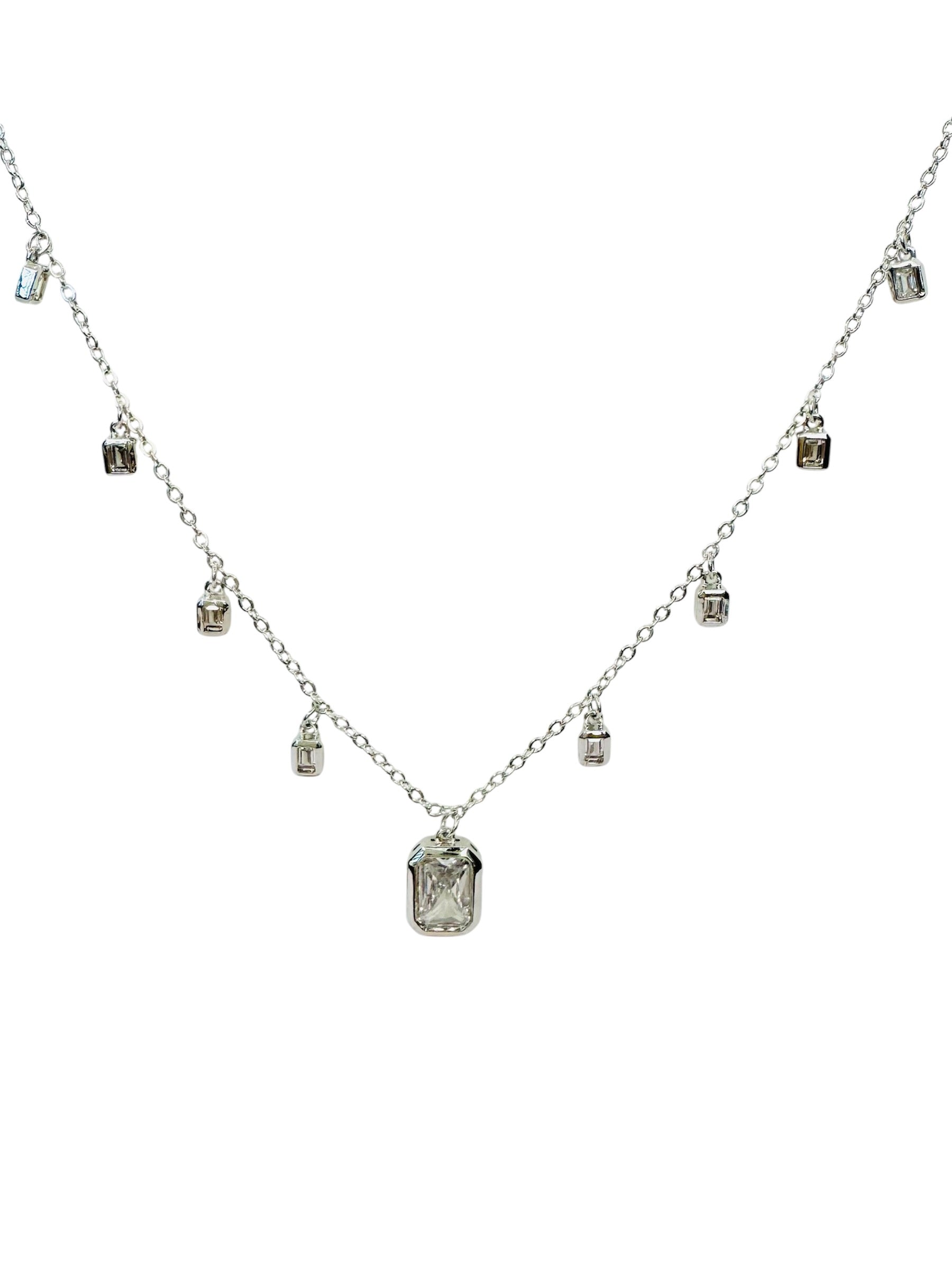 Cadena con Multiples Colgantes Rectangulares