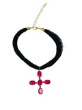 Collar en Tela de Malla Con Colgante de Cruz Circonia Roja
