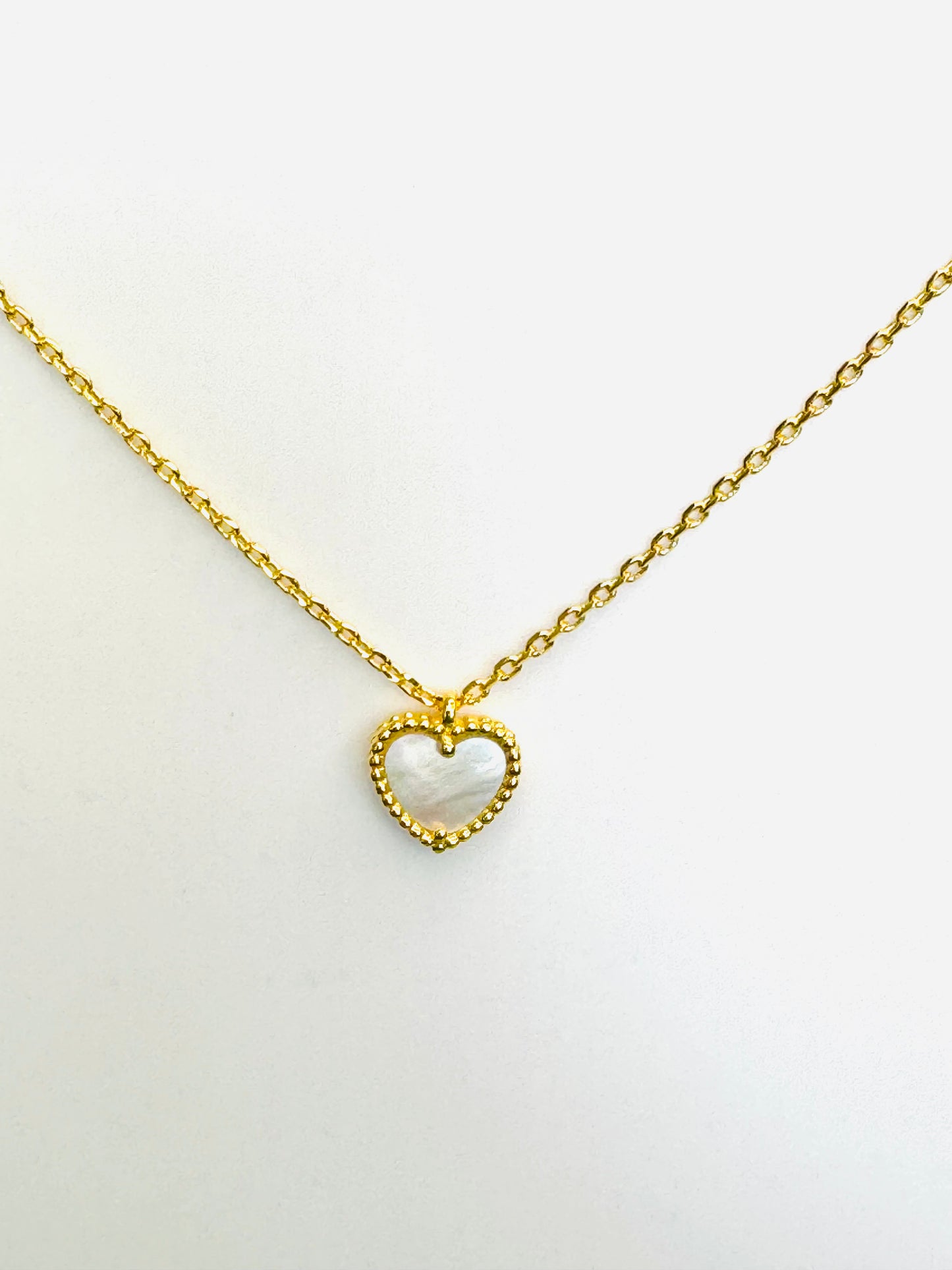 Collar con Piedra Nacar en Forma de Corazón