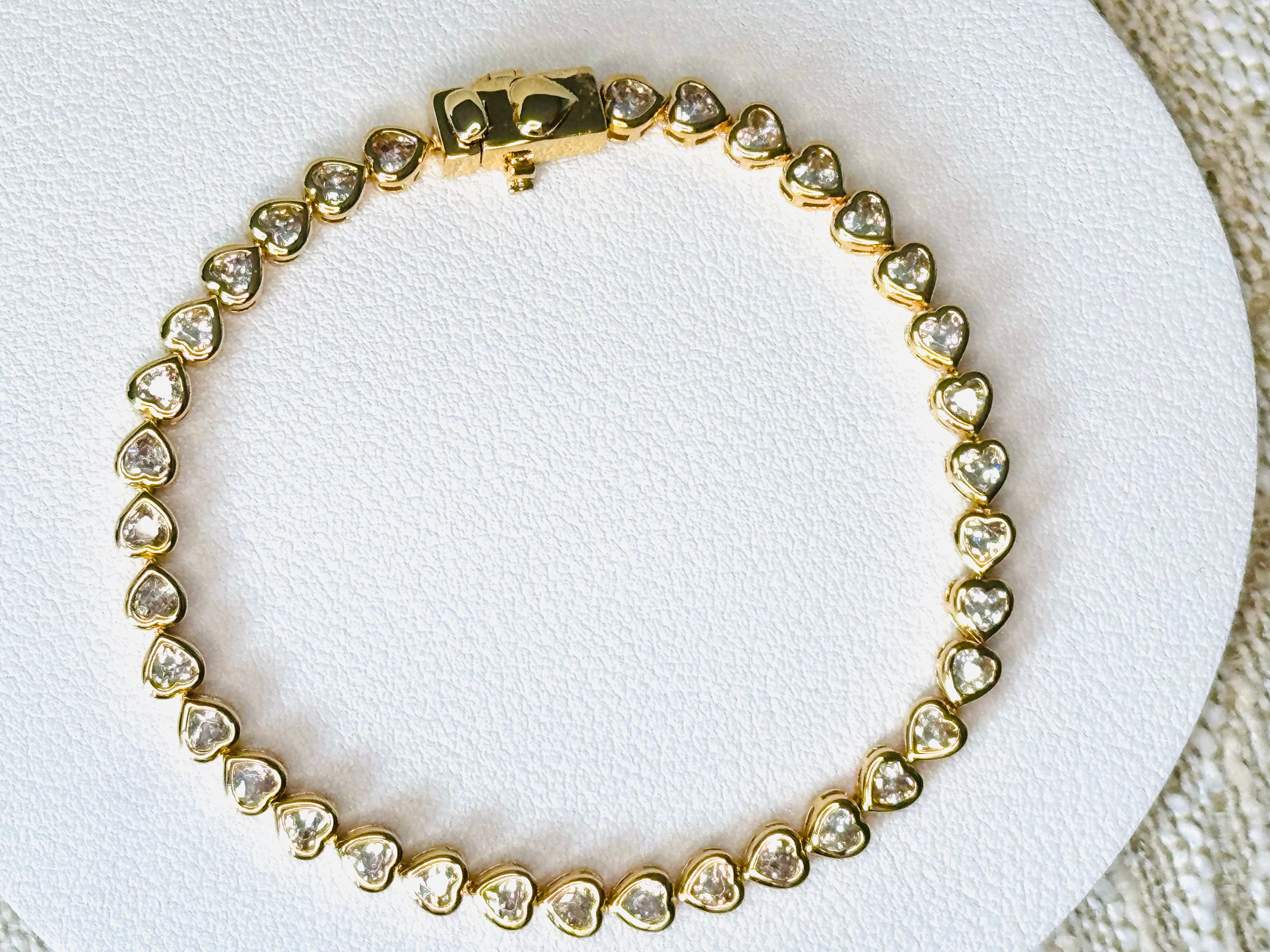 Tennis Bracelet Brazalete de Corazones con Piedras "Clear"