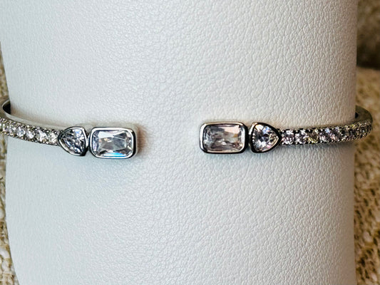 Brazalete Bangle Con Piedras Clear