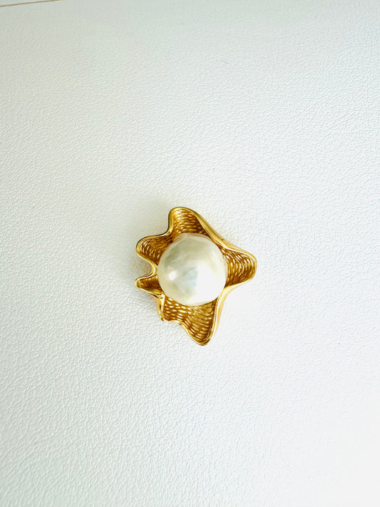 Colgante de Concha de Mar con Perla de agua Dulce