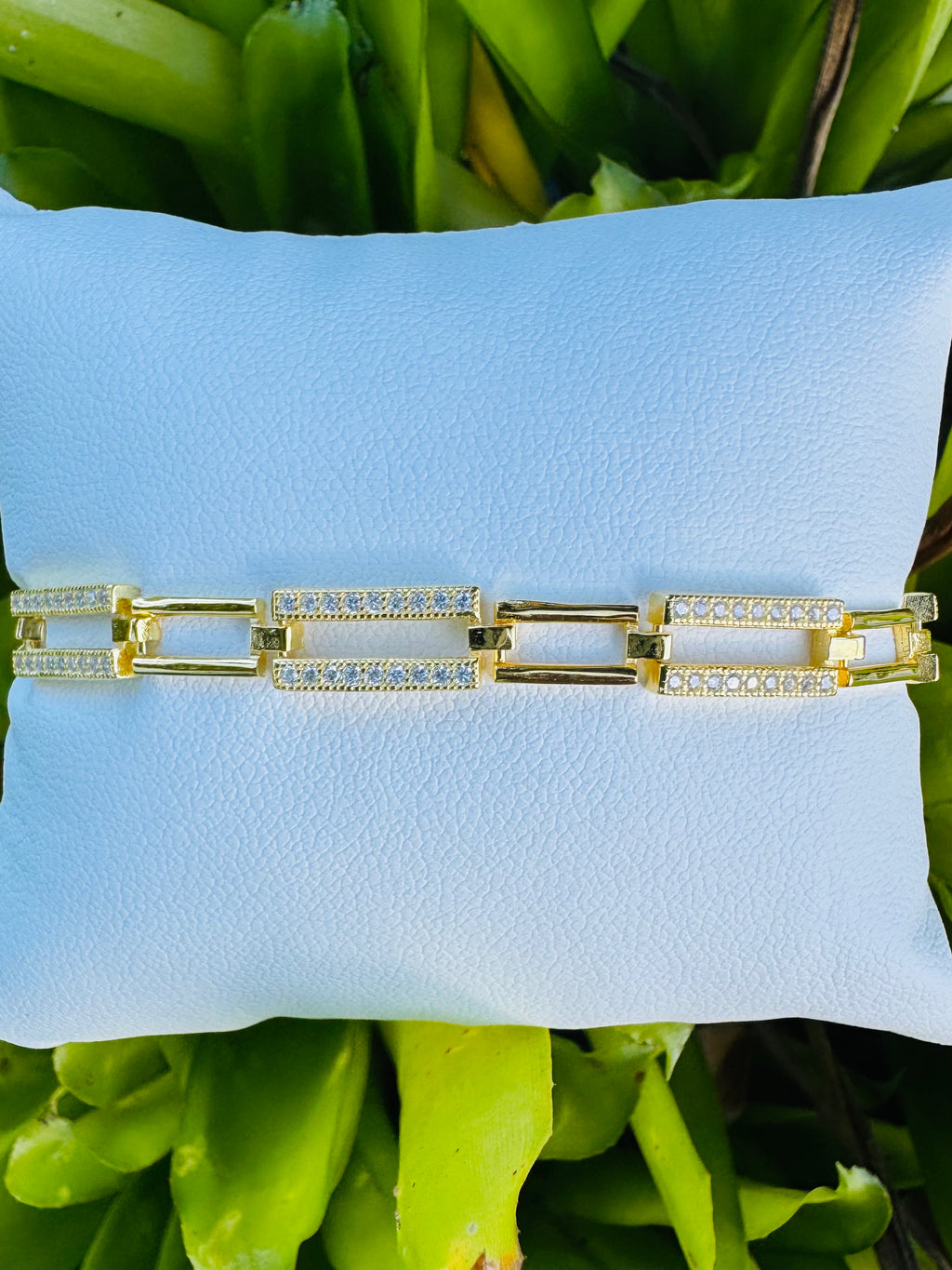 Brazalete Flexible con Pierdas Pave