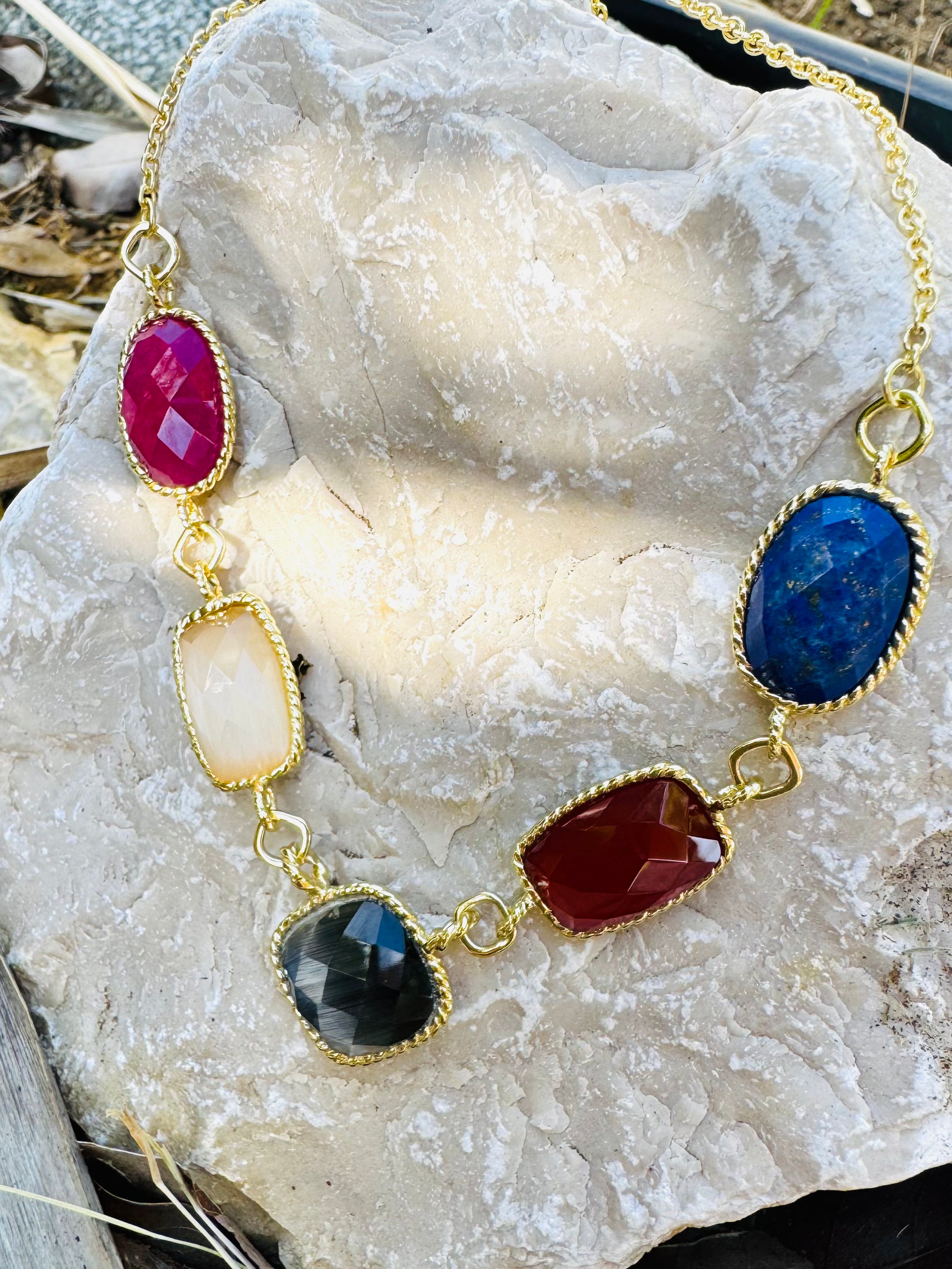Cadena Con Diferentes Colores De piedras Naturales