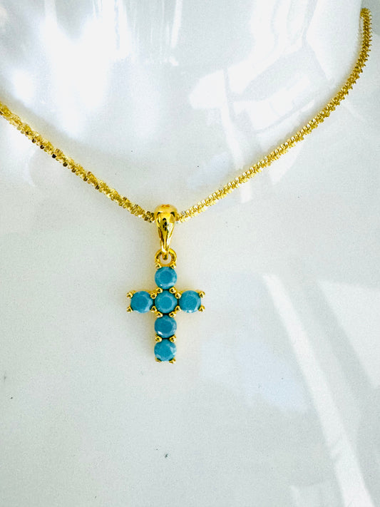 Hermosa Cadena en Espiral con Colgante de Cruz con Piedras Turquesa