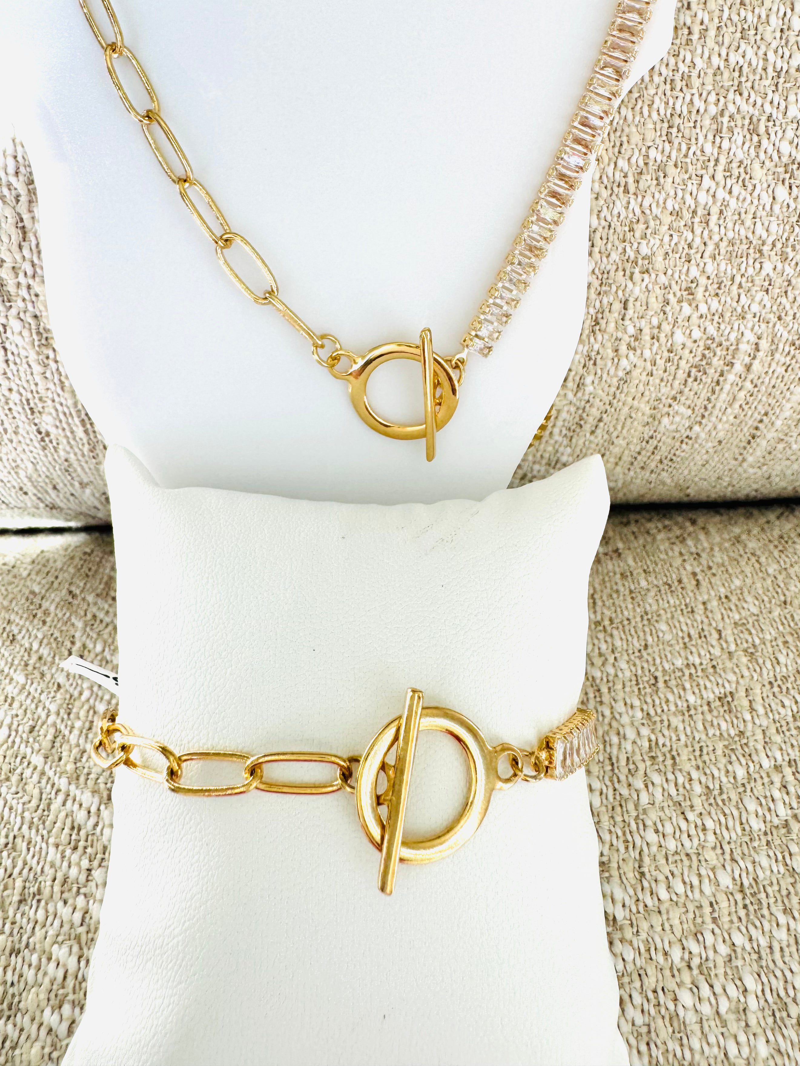 Conjunto De Collar y Brazalete Mitad Con Piedras,Mitad Cadena