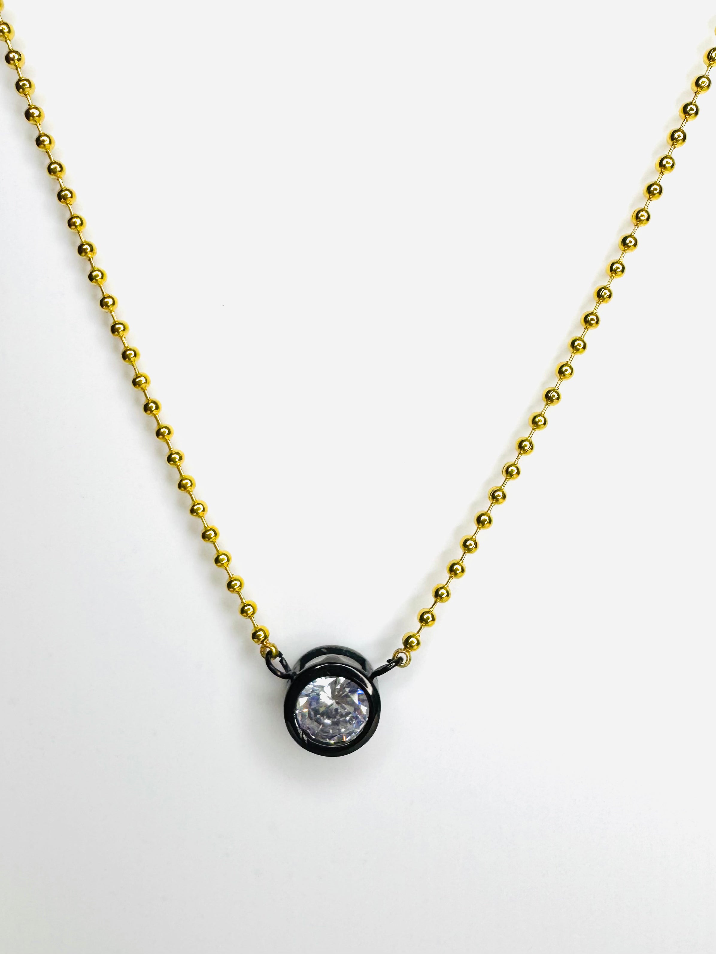 Cadena De Bolitas Con Pendant De Zirconia